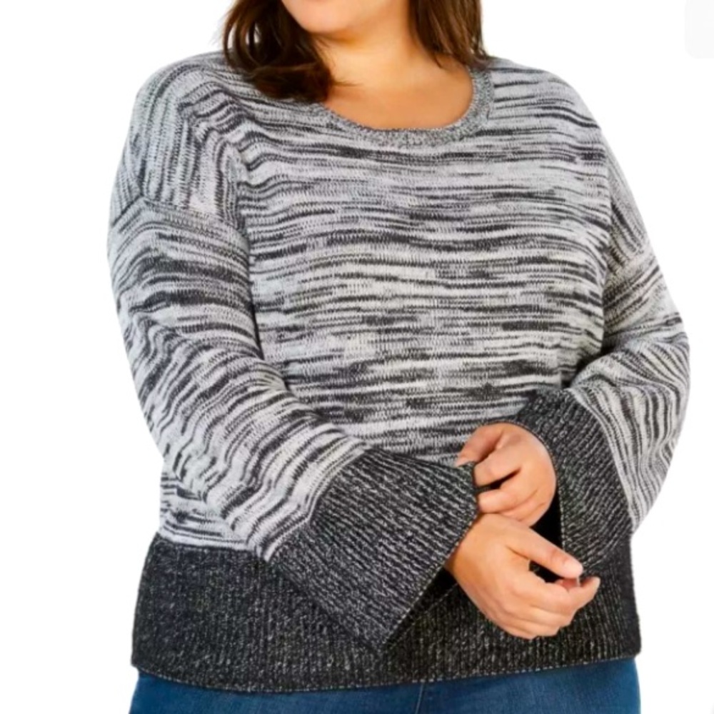 💕 NWT Macys Black Marled Bell Sleeve Cozy Sweater